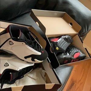 Air Jordan Nikes (4.5)